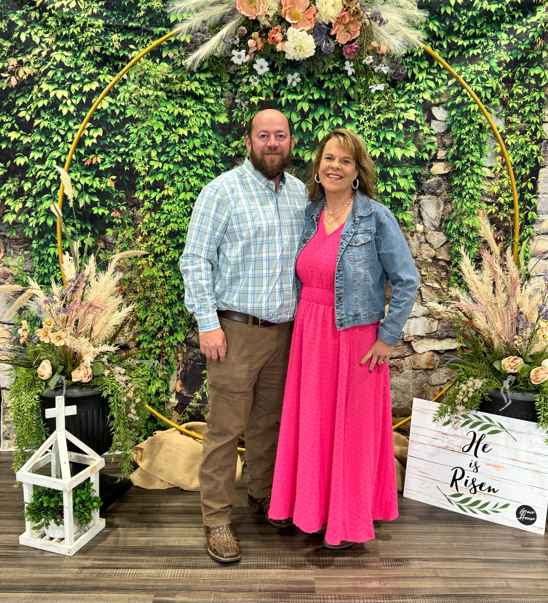 Derrick and Dana Wallace smiling together